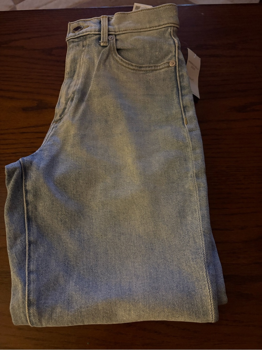 NWT Banana Republic Women's Straight-Leg Light Blue Denim Jeans ($150)